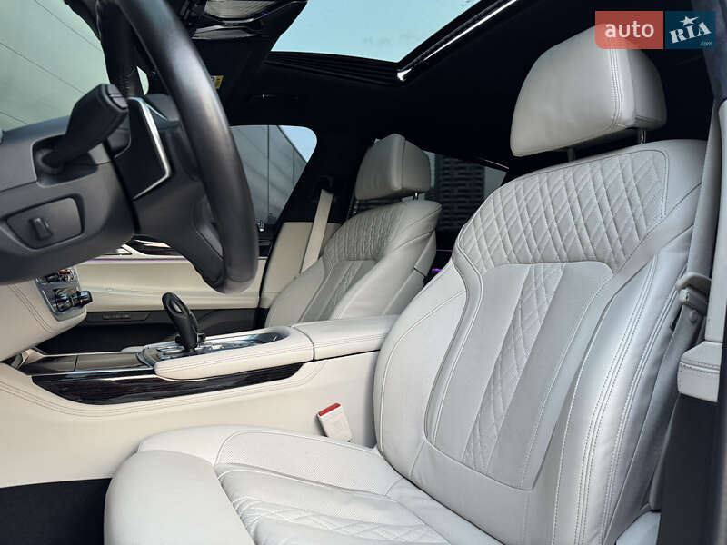 Седан BMW 7 Series 2021 в Киеве