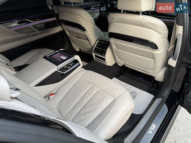 Седан BMW 7 Series 2021 в Киеве