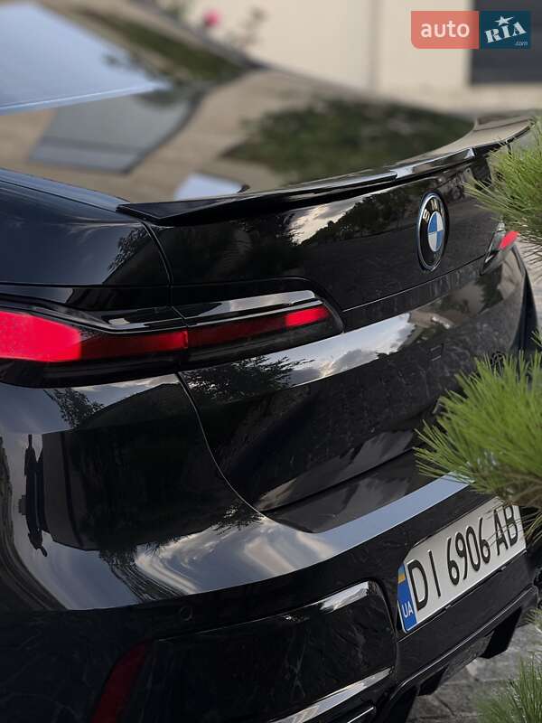 Седан BMW 7 Series 2023 в Львові