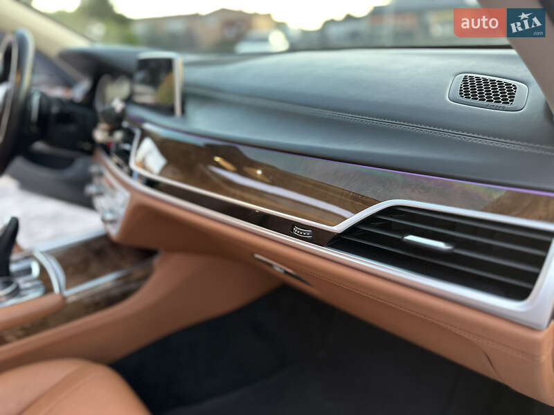 Седан BMW 7 Series 2016 в Виннице фото 56 Седан BMW 7 Series 2016 в Виннице
