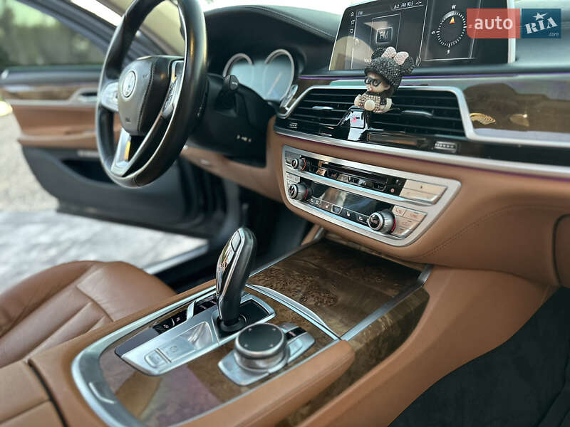 Седан BMW 7 Series 2016 в Виннице фото 57 Седан BMW 7 Series 2016 в Виннице