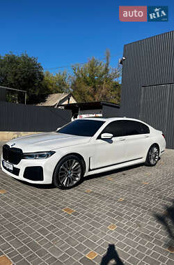 Седан BMW 7 Series 2015 в Первомайську