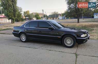 Седан BMW 7 Series 2000 в  фото 3 Седан BMW 7 Series 2000 в