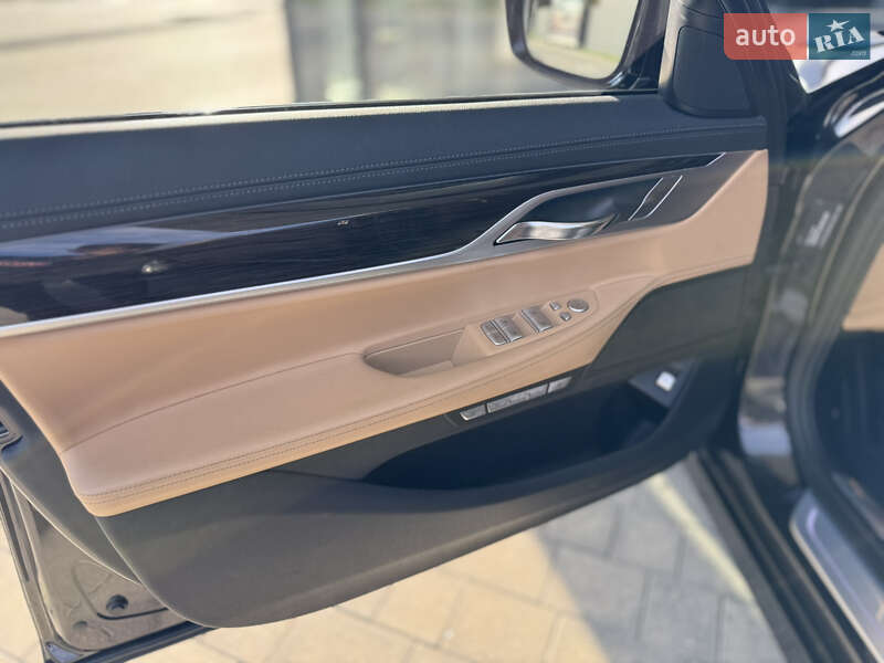 Седан BMW 7 Series 2016 в Ивано-Франковске фото 25 Седан BMW 7 Series 2016 в Ивано-Франковске