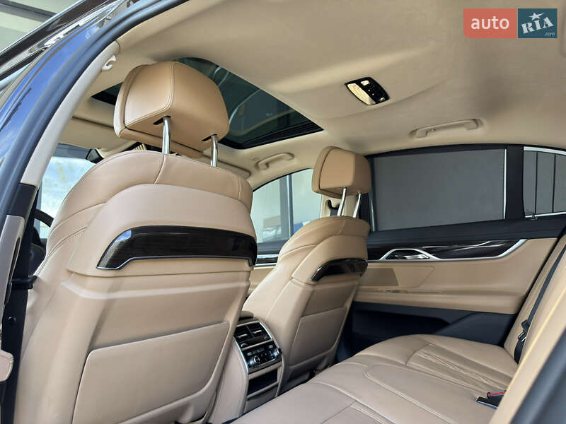 Седан BMW 7 Series 2016 в Ивано-Франковске фото 48 Седан BMW 7 Series 2016 в Ивано-Франковске