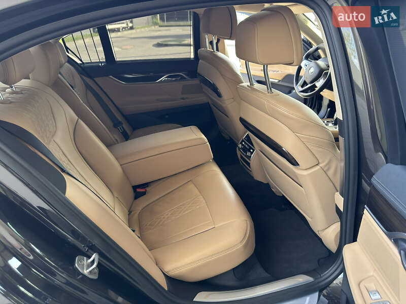 Седан BMW 7 Series 2016 в Ивано-Франковске фото 54 Седан BMW 7 Series 2016 в Ивано-Франковске