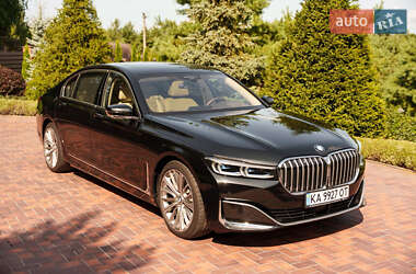 Седан BMW 7 Series 2022 в Киеве