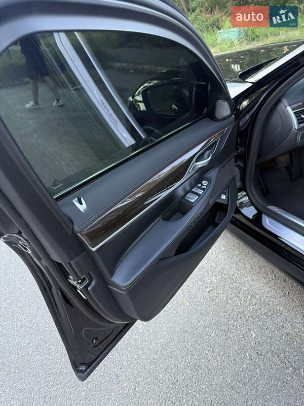Седан BMW 7 Series 2020 в Києві фото 19 Седан BMW 7 Series 2020 в Києві