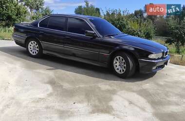 Седан BMW 7 Series 2001 в  фото 9 Седан BMW 7 Series 2001 в