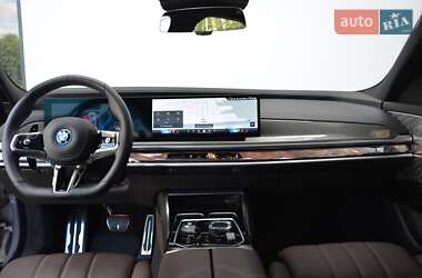 Седан BMW 7 Series 2023 в 