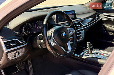 Седан BMW 7 Series 2018 в 