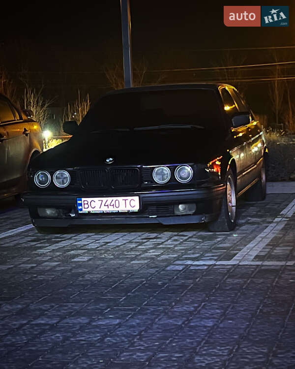 BMW 7 Series 1989