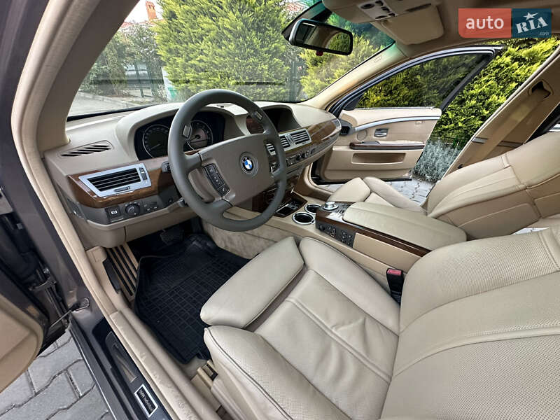 Седан BMW 7 Series 2004 в Одессе