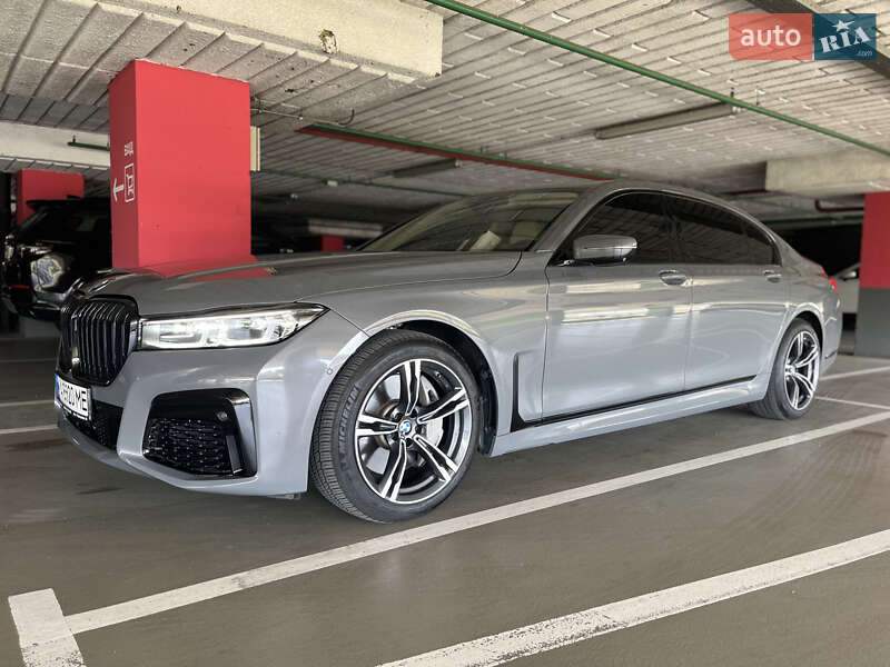 Седан BMW 7 Series 2017 в Киеве фото 32 Седан BMW 7 Series 2017 в Киеве