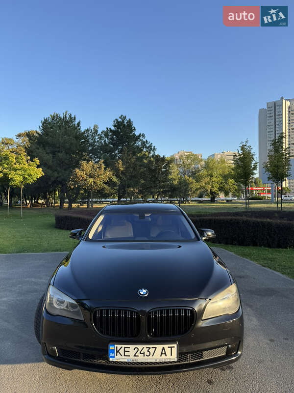 Седан BMW 7 Series 2011 в Днепре