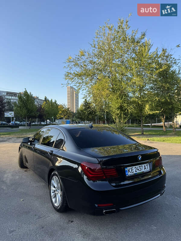 Седан BMW 7 Series 2011 в Днепре