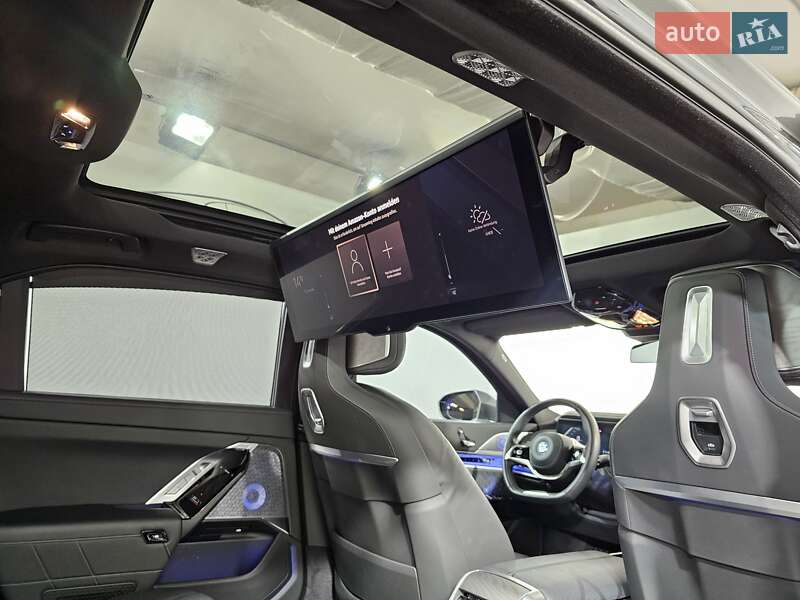 Седан BMW 7 Series 2023 в Киеве