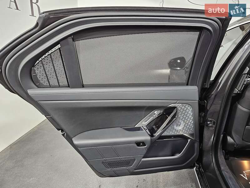 Седан BMW 7 Series 2023 в Киеве