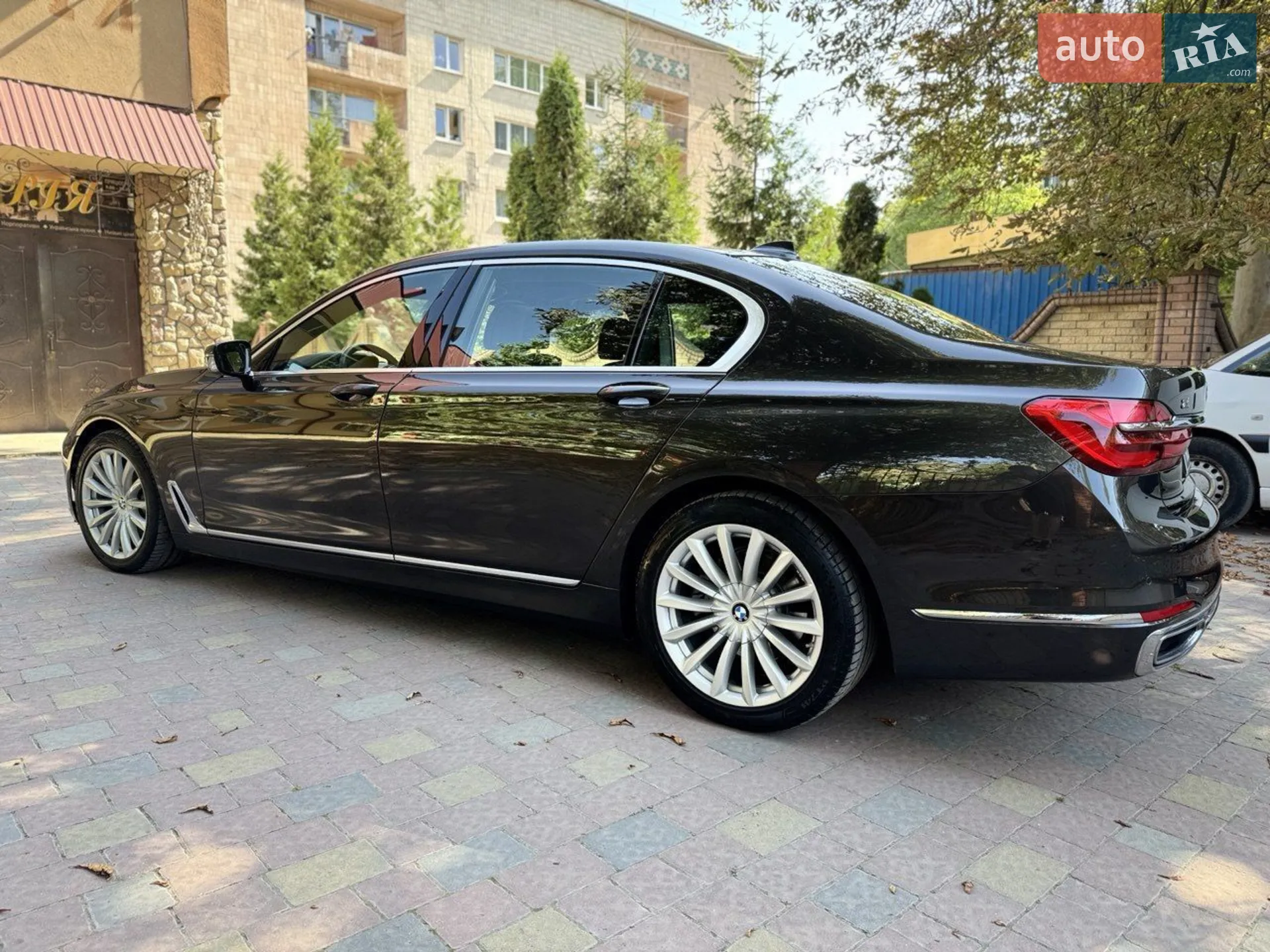 2017 BMW 7er - мініатюра 2