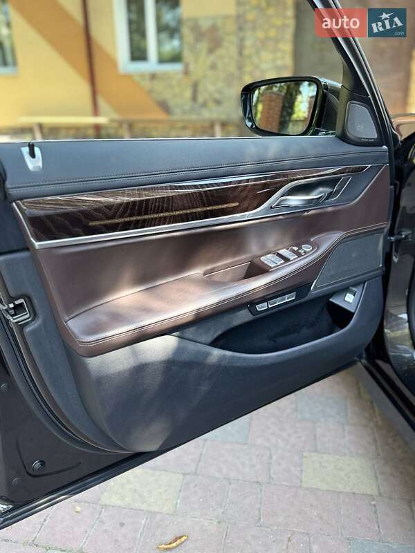 Седан BMW 7 Series 2017 в Тернополе фото 4 Седан BMW 7 Series 2017 в Тернополе