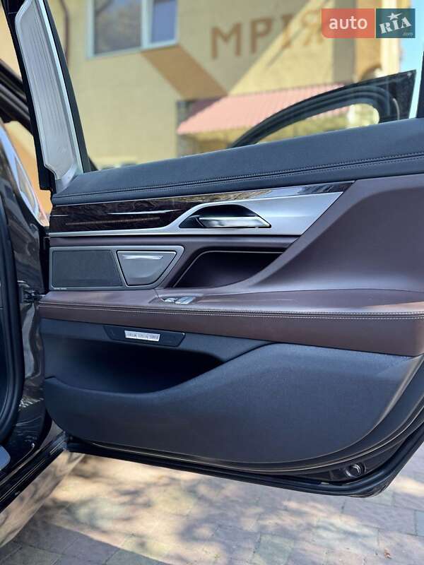 Седан BMW 7 Series 2017 в Тернополе фото 12 Седан BMW 7 Series 2017 в Тернополе
