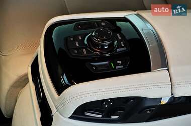 Седан BMW 7 Series 2010 в 