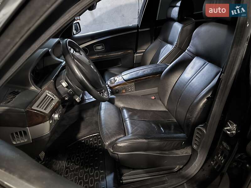 Седан BMW 7 Series 2003 в Днепре