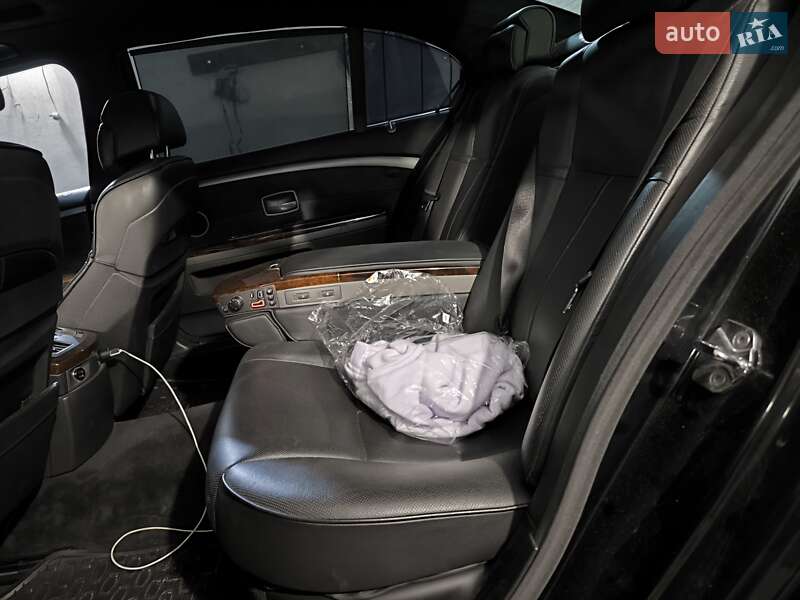 Седан BMW 7 Series 2003 в Днепре