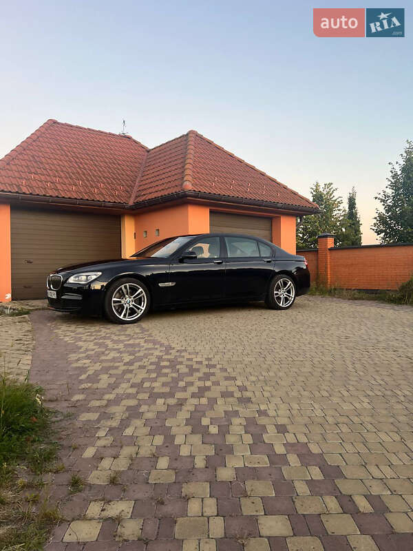Седан BMW 7 Series 2015 в Києві
