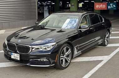 Седан BMW 7 Series 2015 в 