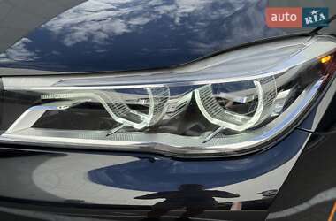 Седан BMW 7 Series 2015 в 