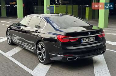 Седан BMW 7 Series 2015 в 