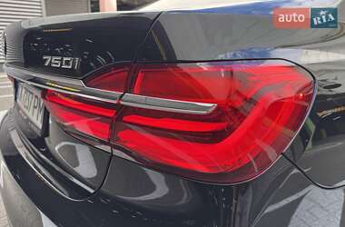 Седан BMW 7 Series 2015 в 