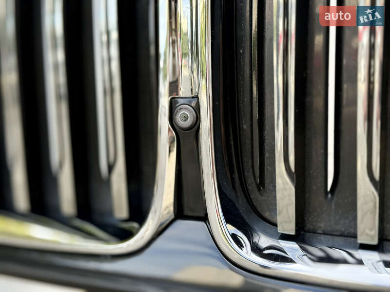 Седан BMW 7 Series 2019 в Киеве