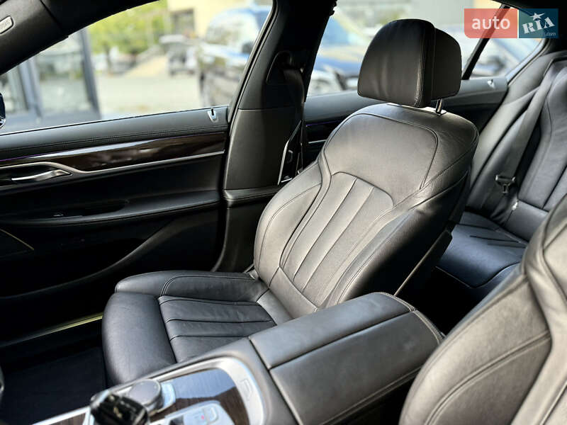Седан BMW 7 Series 2019 в Киеве
