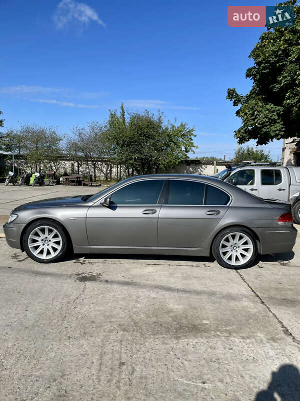 Седан BMW 7 Series 2007 в Вараші
