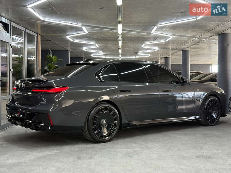 Седан BMW 7 Series 2023 в Одессе
