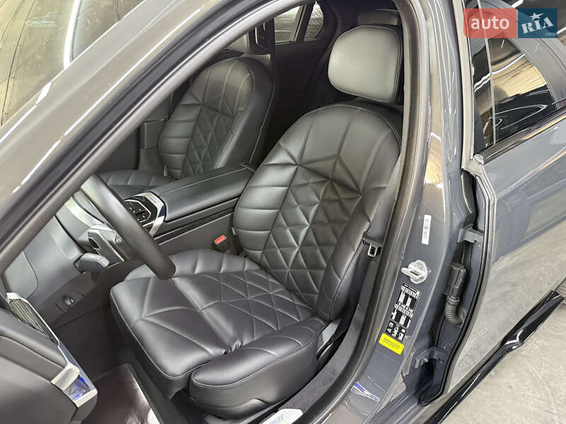 Седан BMW 7 Series 2023 в Одессе