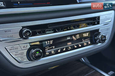 Седан BMW 7 Series 2022 в 
