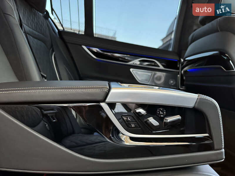 Седан BMW 7 Series 2019 в Киеве