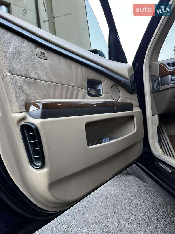 Седан BMW 7 Series 2003 в Львове