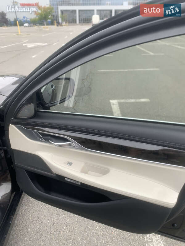 Седан BMW 7 Series 2016 в Києві