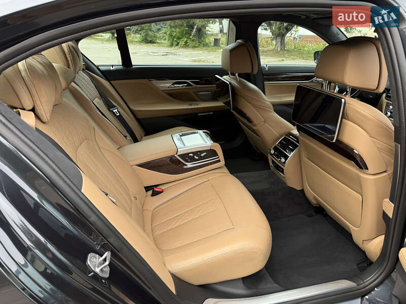 Седан BMW 7 Series 2015 в Киеве фото 26 Седан BMW 7 Series 2015 в Киеве