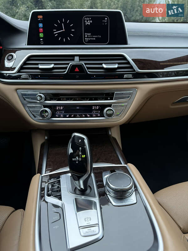 Седан BMW 7 Series 2015 в Киеве фото 44 Седан BMW 7 Series 2015 в Киеве