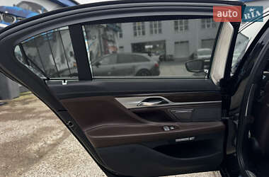 Седан BMW 7 Series 2016 в 