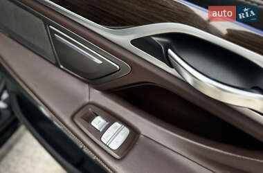 Седан BMW 7 Series 2016 в 