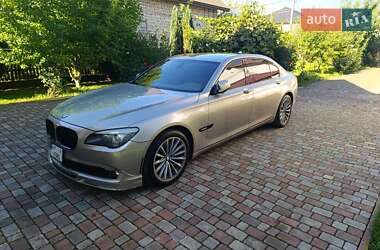 Седан BMW 7 Series 2010 в 