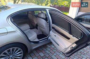 Седан BMW 7 Series 2010 в 