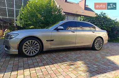 Седан BMW 7 Series 2010 в 