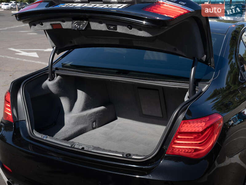 Седан BMW 7 Series 2009 в Одесі